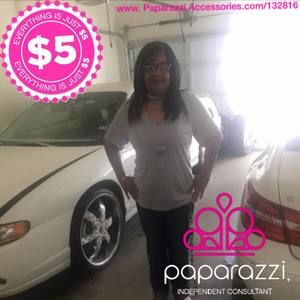 Meet your Posher, Maira